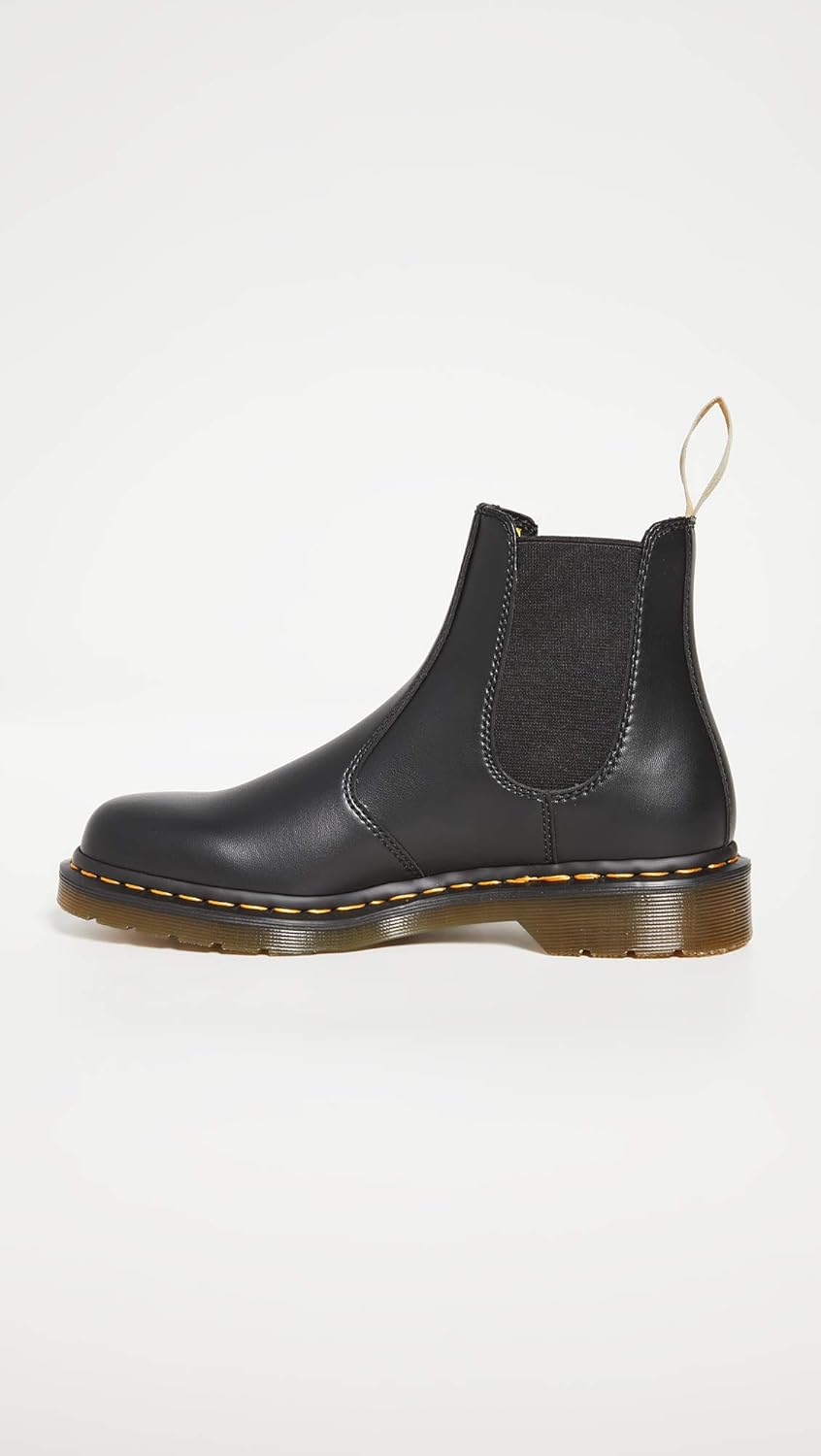 Dr. Martens Men's 2976 Felix Rub Off Chelsea Boot, Black V737