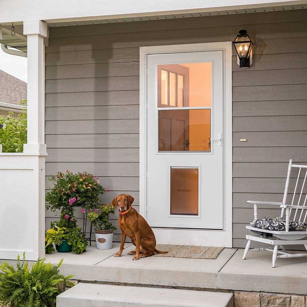 LARSON Pet Door XL 81-in White High-view Wood Core Storm Door Z5393
