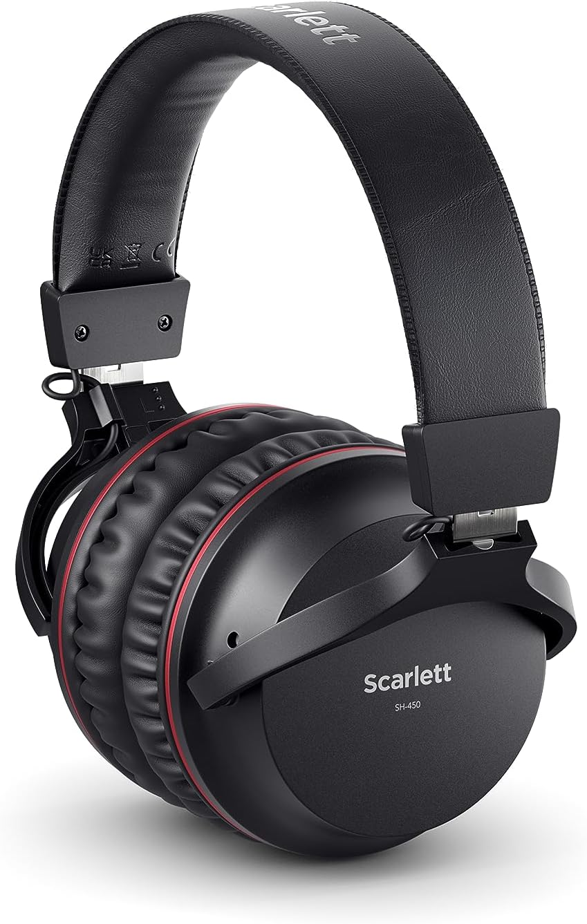 Focusrite Scarlett 2i2 Studio 4th Gen USB Audio Interface Recording Bundle with Monitors Q9519