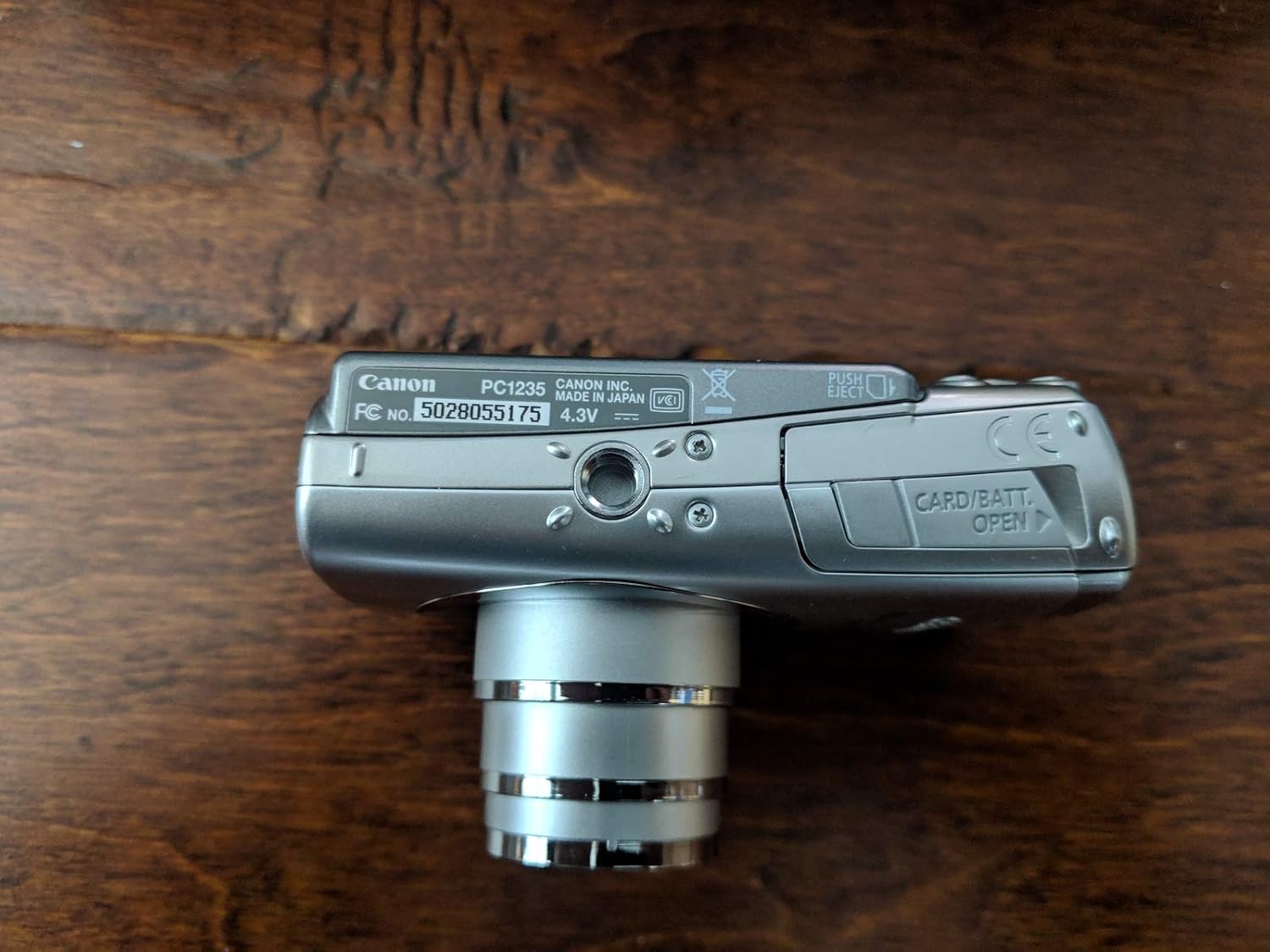 Canon PowerShot SD850 IS 8.0 MP Digital Elph Camera with 4x Optical Zoom E75240