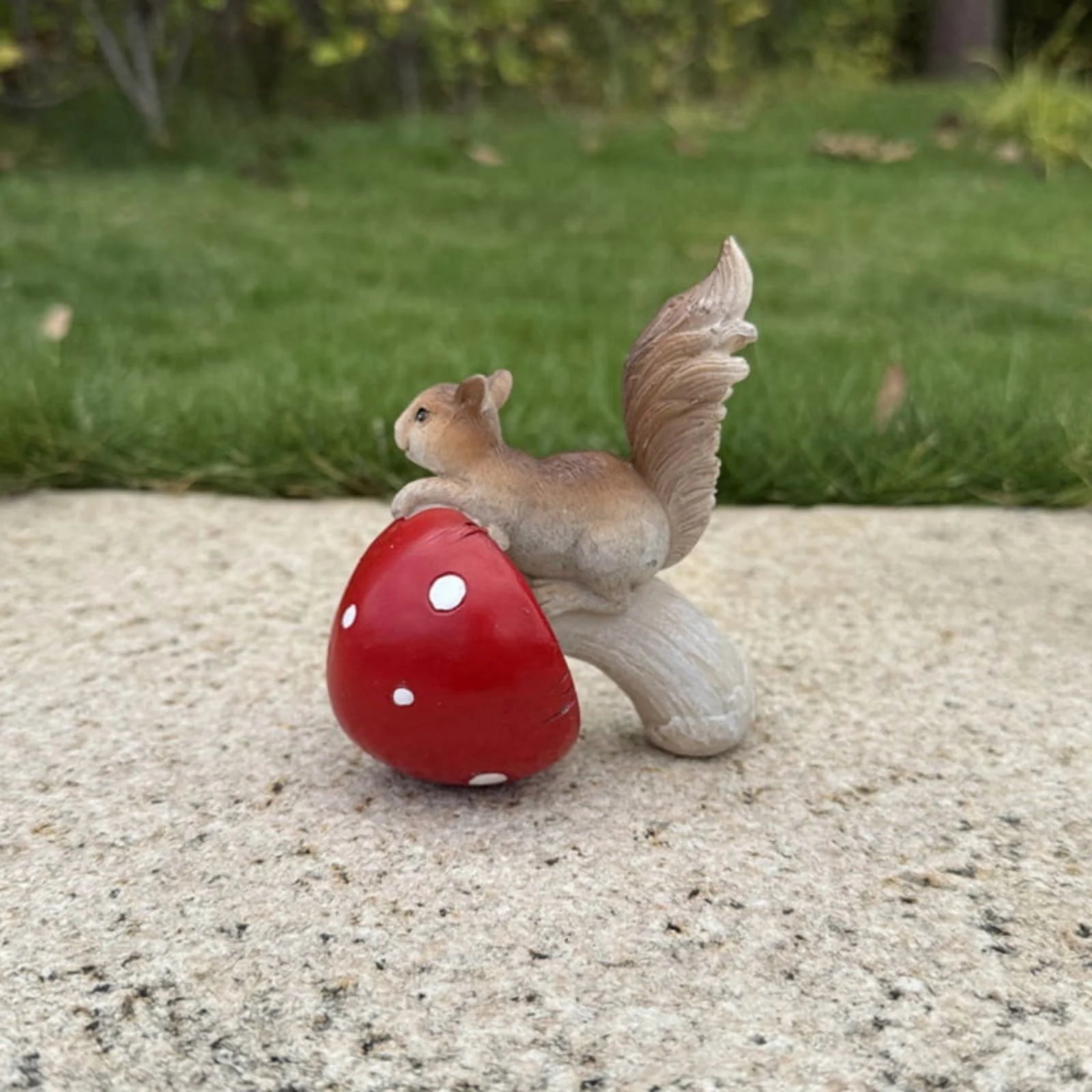 2 Squirrel Ornaments I9969